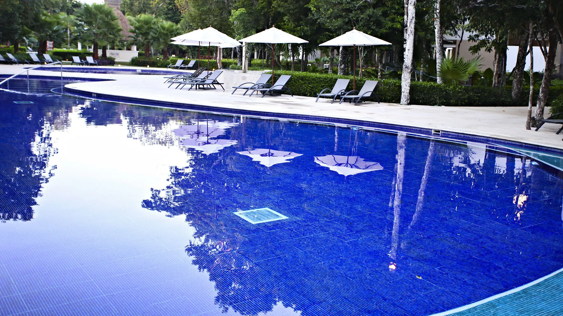 Bahia Principe Vacation Rentals - Quetzal Penthouse 艾库玛尔